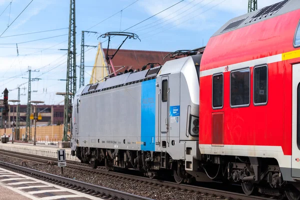 Fuerth Niemcy Marca 2018 Express Regionalny Pociąg Deutsche Bahn Przechodzi — Zdjęcie stockowe
