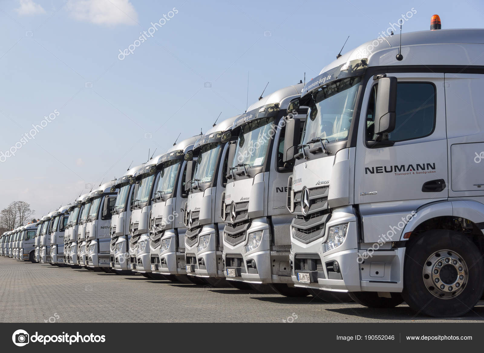 Mercedes actros 2017 | Burg Alemania Junio 2017 Alemán Mercedes Benz Actros Camiones Transporte ...