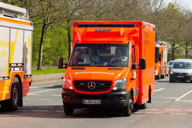 Hannover / Almanya - 18 Nisan 2018: Alman ambulans sürücüleri için 