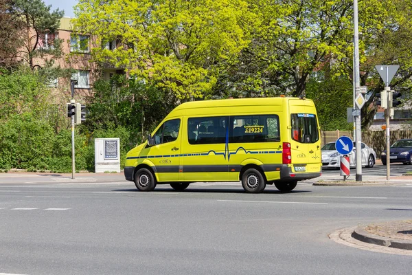 Hannover Deutschland April 2018 Deutscher Krankenwagen Fährt Einem Arbeitsplatz — Stockfoto