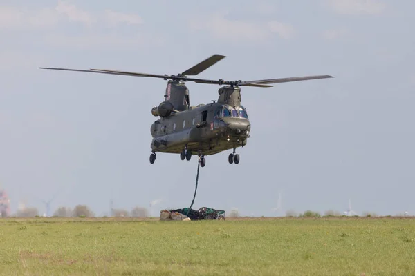 Berlin Németország 2018 Április Katonai Szállító Helikopter Chinook Boing Rotor — Stock Fotó