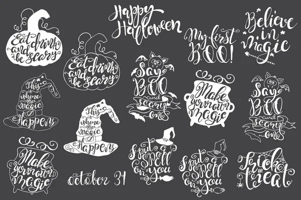 Set met Halloween etiketten met Hand getrokken vectorillustraties en citaten — Stockvector