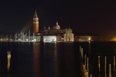 Gondol ve Chiesa di San Giorgio Maggiore, San Marco Meydanı Venedik, İtalya