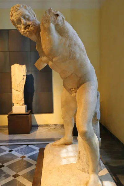 Obras de arte antiguas en el Museo Capitolino. Capitoline Hill - ROMA, ITALIA —  Fotos de Stock
