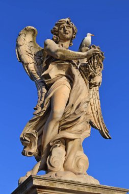 melek heykeli eski köprünün önünde Castel Sant Angelo, Roma - İtalya