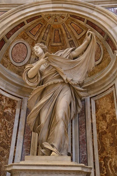 Interior da Basílica de São Pedro no Vaticano, em Roma, Itália — Fotografia de Stock