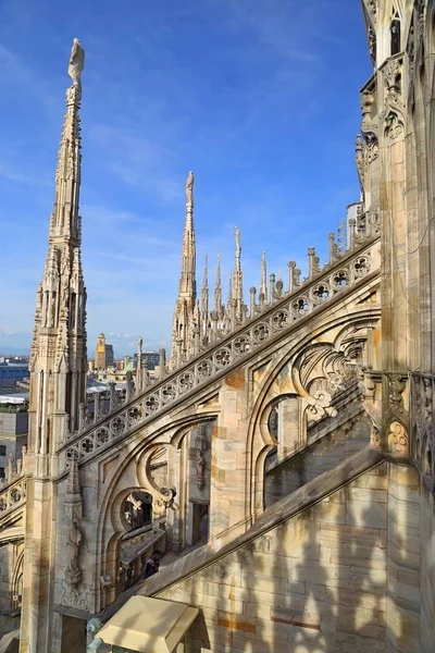 El techo de la Catedral de Milán (Duomo di Milano ) — Foto de Stock