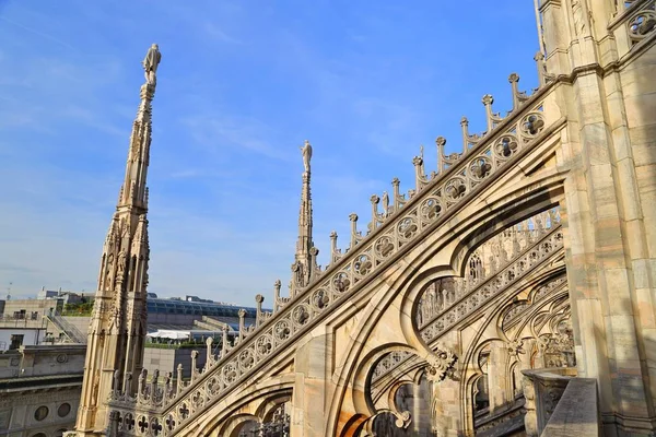 El techo de la Catedral de Milán (Duomo di Milano ) — Foto de Stock