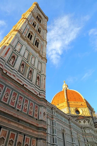 Basilica di Santa Maria del Fiore ou Duomo (Basílica de Santa Maria da Flor) em Florença, Itália — Fotografia de Stock