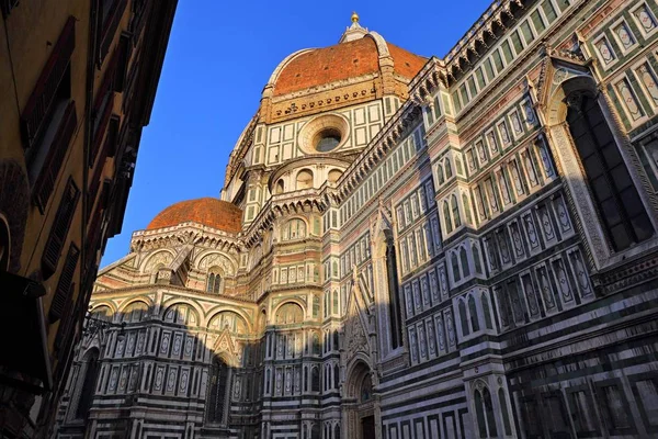 Basilica di Santa Maria del Fiore ou Duomo (Basílica de Santa Maria da Flor) em Florença, Itália — Fotografia de Stock