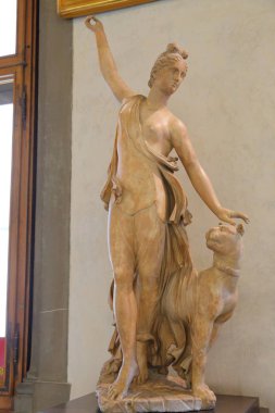 Heykel Uffizi Galerisi 'nde (Galleria degli Uffizi) sergileniyor, Floransa, İtalya