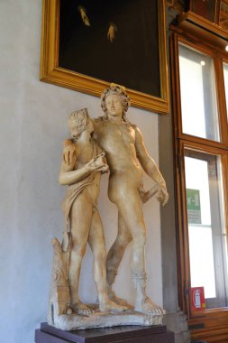 Heykel Uffizi Galerisi 'nde (Galleria degli Uffizi) sergileniyor, Floransa, İtalya