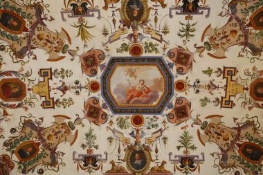 Floransa, İtalya 'da Uffizi galerisinin tavanında fresk