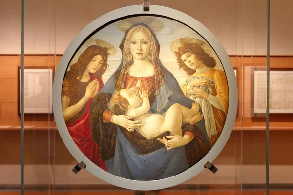 이탈리아 피렌체 우피치 미술관 (Galleria degli Uffizi) 에 전시되어 있는 그림들 — 스톡 사진