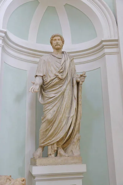 Escultura expuesta en la Galería de los Uffizi (Galleria degli Uffizi), Florencia, Italia — Foto de Stock