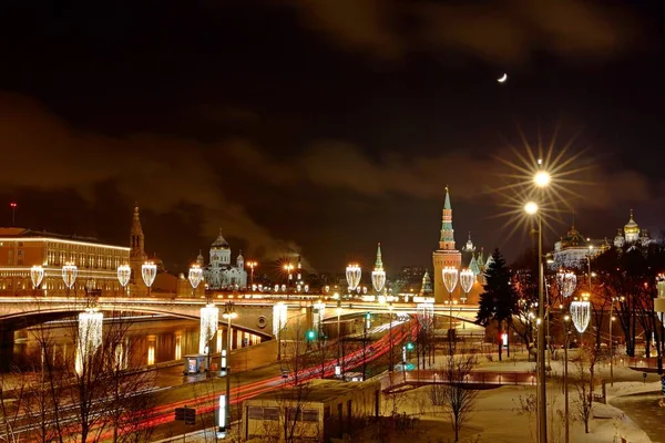 Moscow Kremlin Illumination Cars Road Winter Russia — стоковое фото