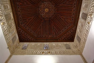 Dünyanın en eski kullanılan saraylarından biri olan Sevilla İspanya 'nın Gerçek Alcazar' ı, 11. yüzyılın sonundan günümüze kadar, 