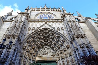 Seville Katedrali olarak bilinen Sevilla Katedrali 'nin Aziz Mary Katedrali Sevilla İspanya' daki Katolik Katedrali.