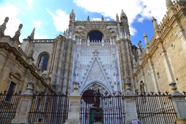 Seville Katedrali olarak bilinen Sevilla Katedrali 'nin Aziz Mary Katedrali Sevilla İspanya' daki Katolik Katedrali.