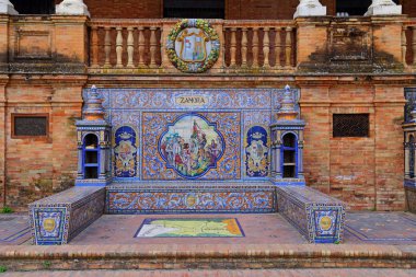 Maria Luisa Park, Seville, İspanya 'da Güzel Mimari Plaza de Espana (İspanya Meydanı) manzarası.