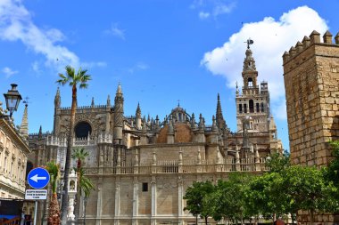 Seville Katedrali olarak bilinen Sevilla Katedrali 'nin Aziz Mary Katedrali Sevilla İspanya' daki Katolik Katedrali.