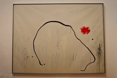Joan Miro onuruna İspanya 'nın Barcelona kentindeki Montjuic tepesinde bulunan bir modern sanat müzesi olan Fundacio Joan Miro' daki sanat koleksiyonları.