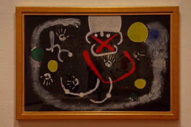  Joan Miro onuruna İspanya 'nın Barcelona kentindeki Montjuic tepesinde bulunan bir modern sanat müzesi olan Fundacio Joan Miro' daki sanat koleksiyonları.