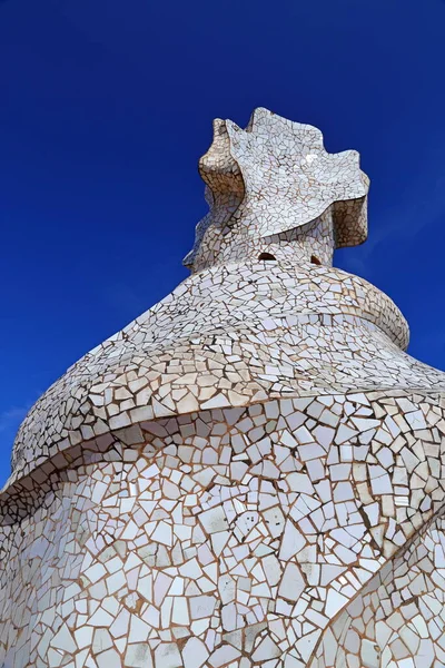 Casa Mila da La Pedrera olarak bilinir. Antoni Gaudi, Barcelona, Katalonya Katalunya, Catalua, İspanya 'nın tasarladığı ev. 
