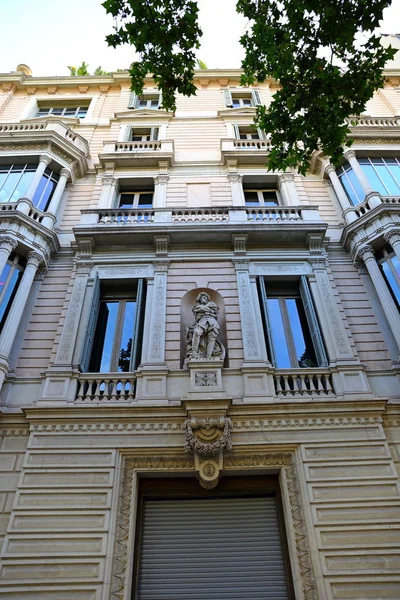 Vista Rua Com Exemplos Edifícios Barcelona Espanha — Fotografia de Stock
