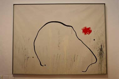 Joan Miro onuruna İspanya 'nın Barcelona kentindeki Montjuic tepesinde bulunan bir modern sanat müzesi olan Fundacio Joan Miro' daki sanat koleksiyonları.