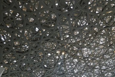 Louvre Abu Dabi, Fransız mimar Jean Nouvel 'in ünlü müzesi Abu Dabi' nin yeni simgesi.