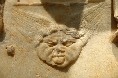 Louvre Abu Dabi, Fransız mimar Jean Nouvel 'in ünlü müzesi Abu Dabi' nin yeni simgesi.