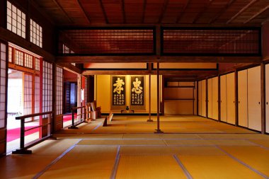 Hida-Takayama, Gifu, Takayama, Japonya 'daki geleneksel devlet dairesinde iyi korunmuş.