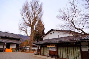 Küçük kasabanın Hida Furukawa kasabası Gifu 'daki Antik Japon evleri. Japonya.