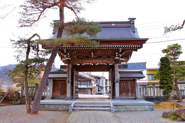 岐阜県飛騨古川町の小さな町の歴史的な日本の寺院 — ストック写真