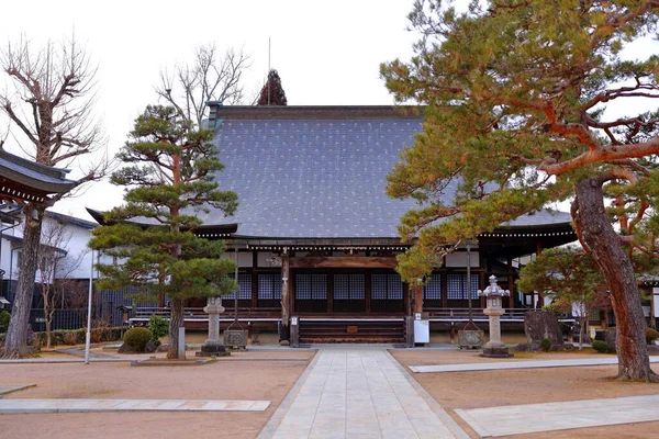 岐阜県飛騨古川町の小さな町の歴史的な日本の寺院 — ストック写真