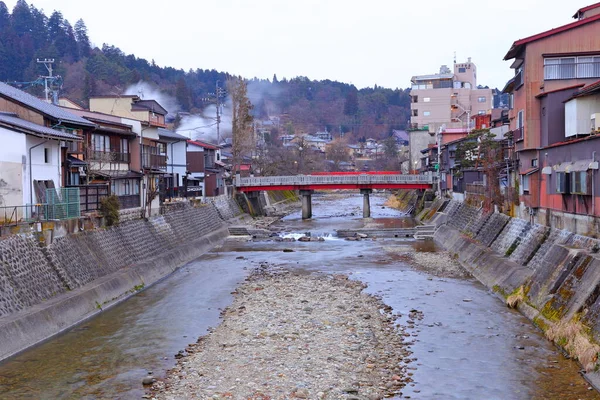 岐阜県高山市飛騨高山の旧市街地に伝統的な木造住宅を保存 — ストック写真