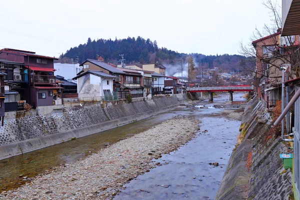 岐阜県高山市飛騨高山の旧市街地に伝統的な木造住宅を保存 — ストック写真