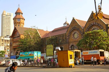 MUMBAI, INDIA - 7 Şubat 2019: Hindistan 'ın finansal, ticari ve eğlence başkenti Mumbai şehir manzarası