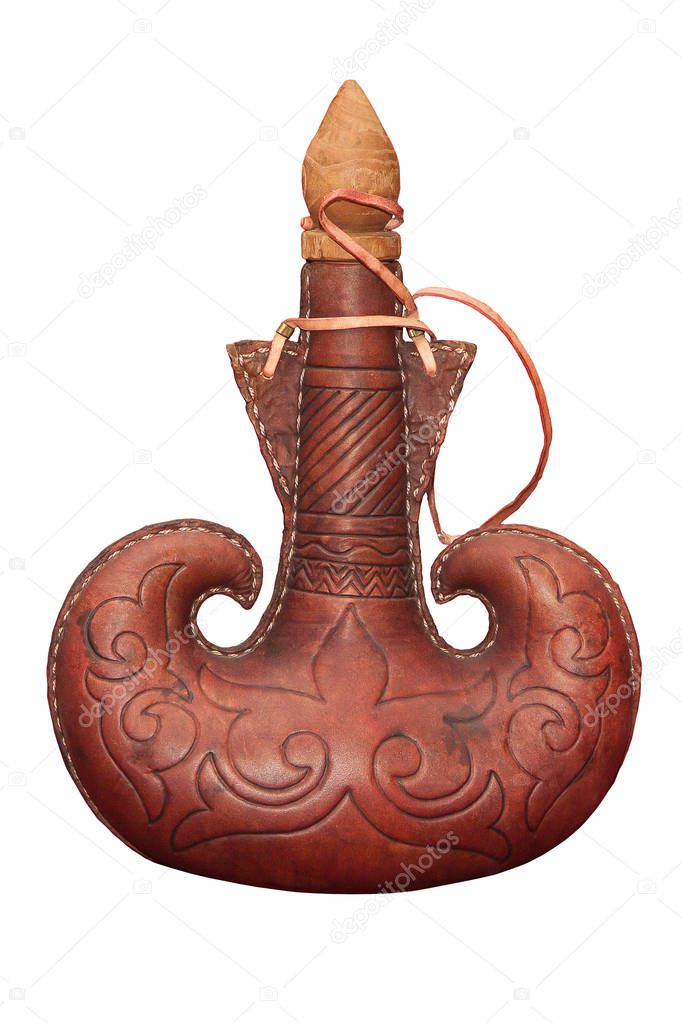 Торсык - сосуд из кожи для хранения кумыса из конского молока ...