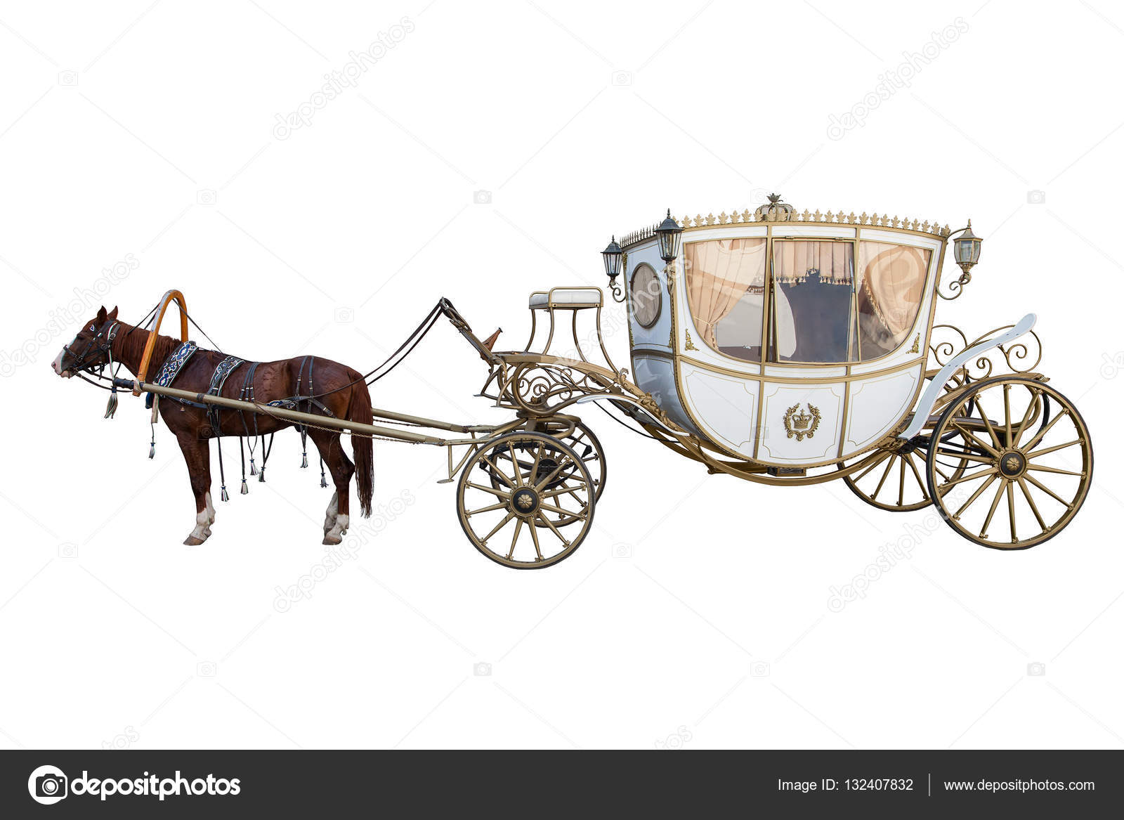 Carriage drawn by a chestnut horse isolated on white background — Stock