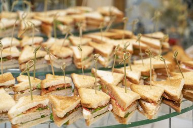 Fast food, kahve molası, küçük aperatif yakın çekim