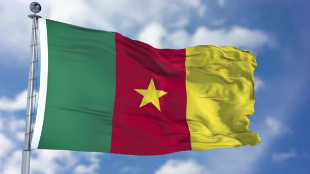 Bandeira dos Camarões num Céu Azul — Vídeo de Stock