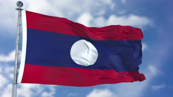 Laos Bandeira em um céu azul — Vídeo de Stock