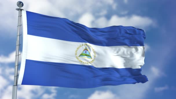 Bandeira da Nicarágua em um céu azul — Vídeo de Stock