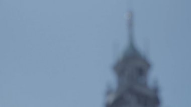 Yeni Belediye Binası, Hannover, Almanya. 4 k ve S-Log3 kulede üstüne bulanıklık. Yakın çekim. Sonbahar. Neues Rathaus Hannover. 