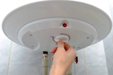 Kazanı daha yüksek ya da daha düşük ısıya ayarlıyorum. Enerji tasarrufu kavramı