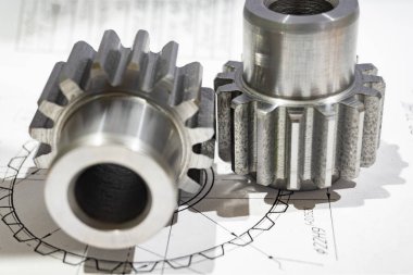 The gear after manufacturing on the gear cutter lies on the tech