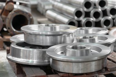 Şanzıman vagonları için metal tekerlekler, vagonlar, döndükten sonra.