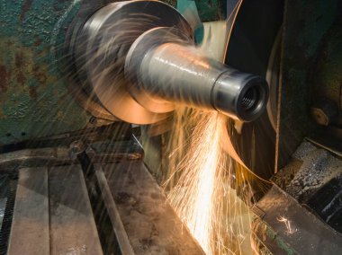 Dairesel öğütme makinesinin konik mandralinin öğütülmesi ve bitirilmesi